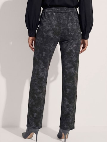 MADELEINE Regular Broek in Zwart