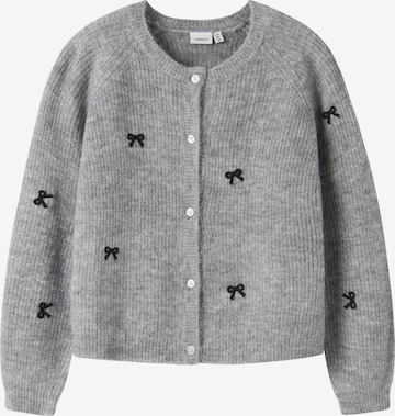 NAME IT - Cárdigan en gris: frente