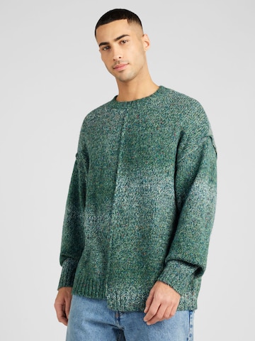 TOPMAN Sweater in Green: front