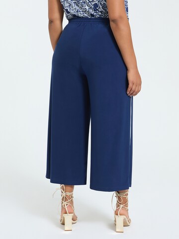 Tapered Pantaloni di Fiorella Rubino in blu