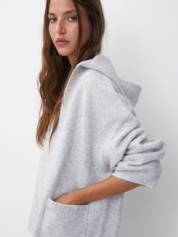 Pull&Bear Strickjacke in Grau