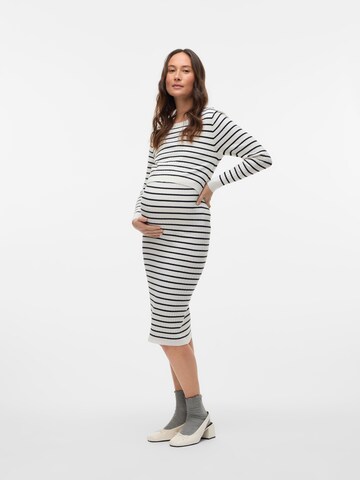 MAMALICIOUS Трикотажное платье 'Alima June' в Белый