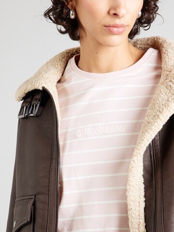 Maglietta di GUESS JEANS in rosa