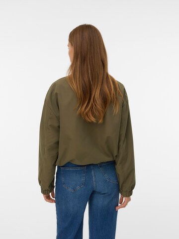 VERO MODA - Chaqueta de entretiempo 'VMDORA' en verde