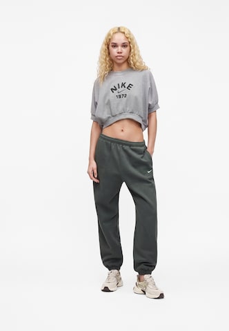 Nike Sportswear Tapered Trousers 'Studio Fleece' in Green