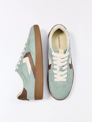 Bershka Rövid szárú sportcipők - kék