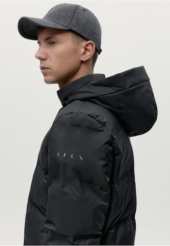 Born Living Yoga Tussenparka 'Saiko' in Zwart