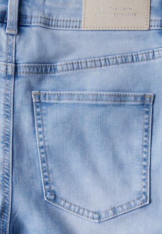 STREET ONE Slim fit Jeans 'Bermuda' in Blue