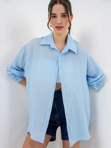 Bigdart - Camisa em azul: frente