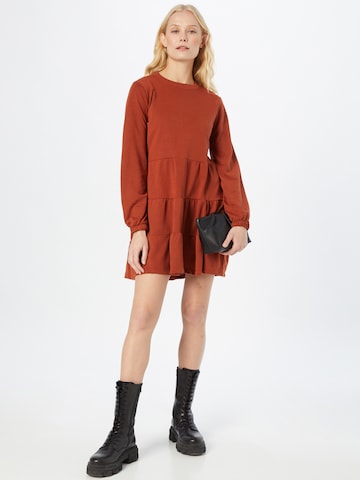 Robe Trendyol en rouge