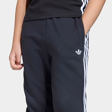 ADIDAS ORIGINALS Tapered Pants in Black