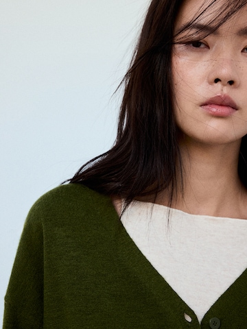 MANGO Cardigan 'NEKKON' i grøn