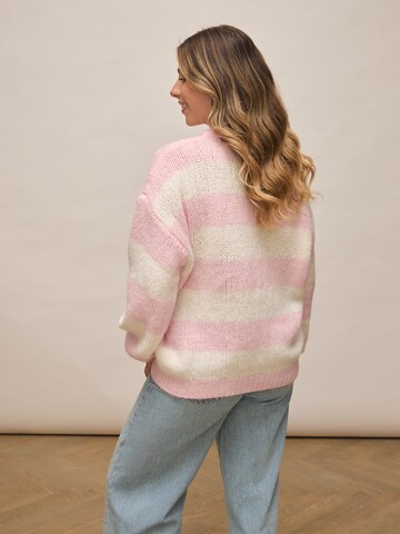noar studios Sweater in Pink