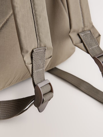 Next Ryggsäck i beige
