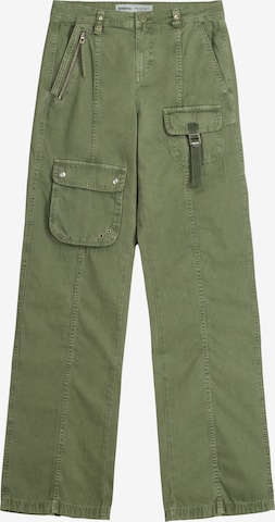 Regular Pantalon cargo Bershka en vert : devant