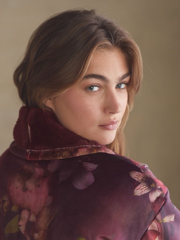 B by Ted Baker Bathrobe long in Purple