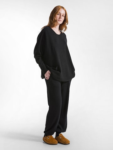 Pullover extra large di DEHA in nero