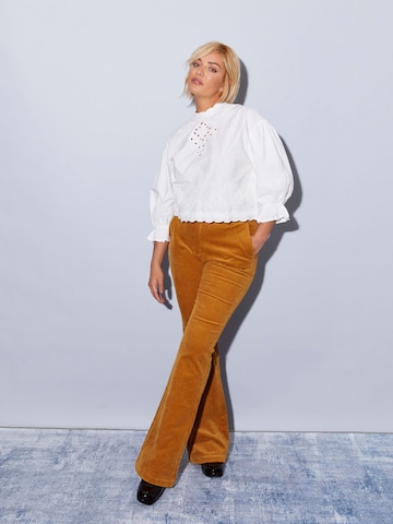 Camicia da donna 'Theodora' di ABOUT YOU x Iconic by Tatiana Kucharova in bianco
