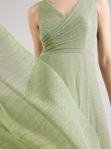 Vera Mont Evening dress in Green