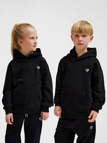 Hummel Sweatshirt 'Bee' in Black: front
