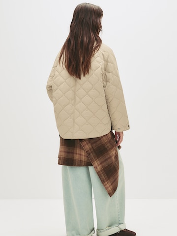 Pull&Bear Prechodná bunda - Béžová