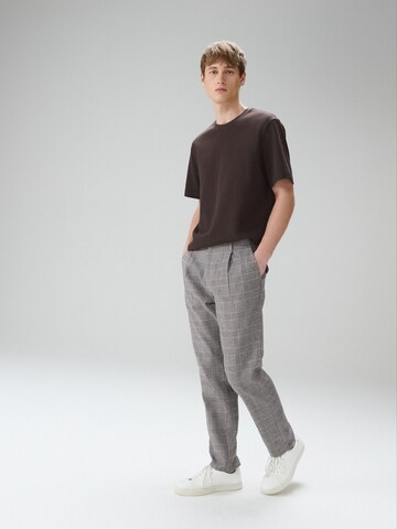 Tricou de la Next pe maro