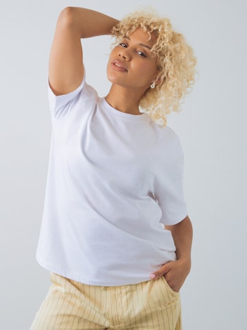 Honest Basics Shirt 'Hipster' in Wit