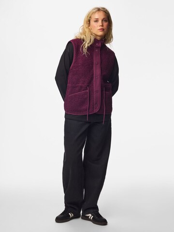 Gilet 'KATTY' di PIECES in rosso