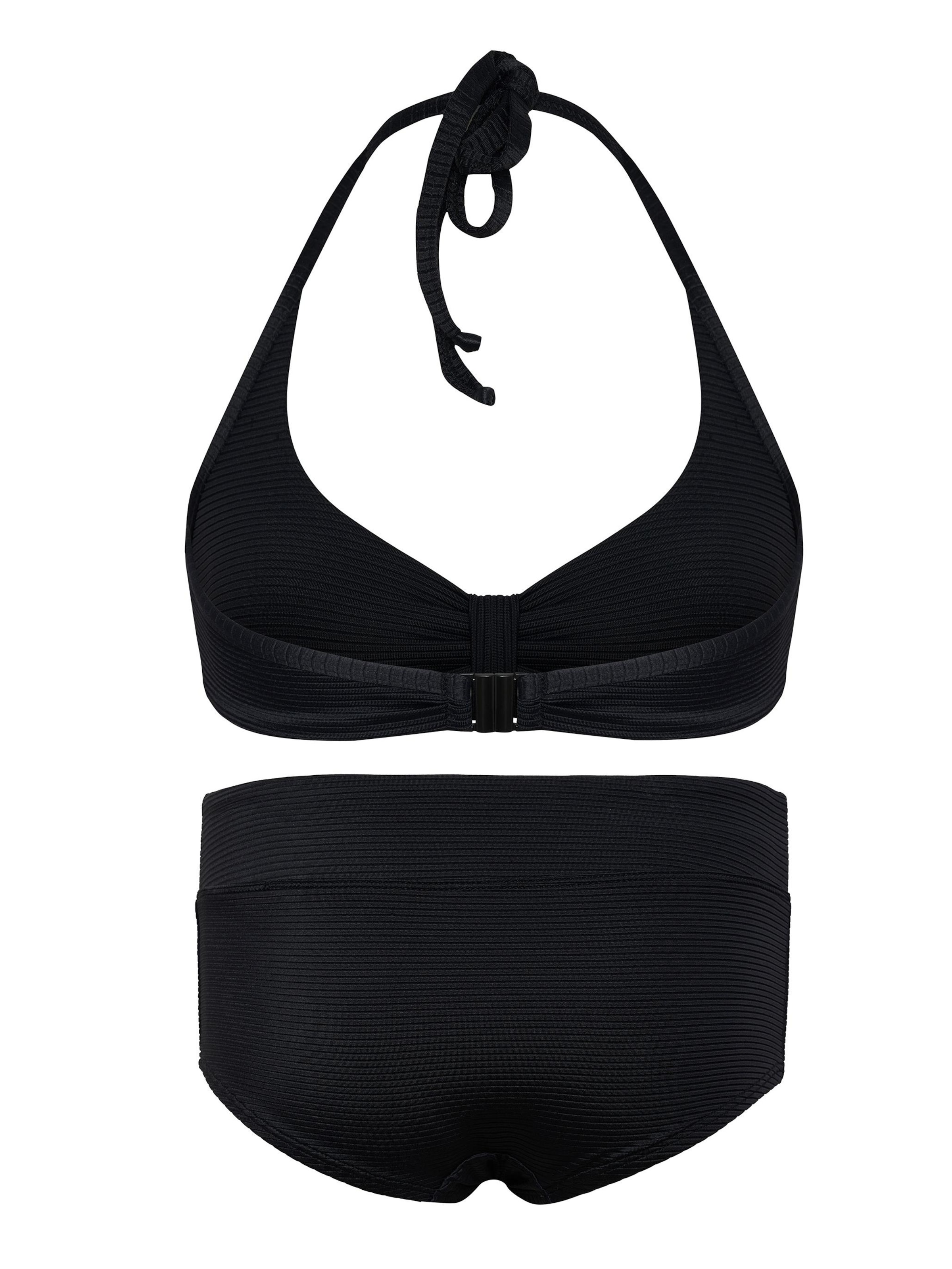 La V Triangle Bikini in Black