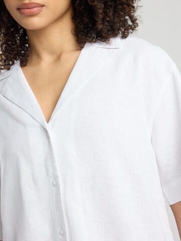 America Today Blouse in Wit
