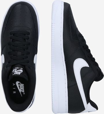 Nike Sportswear Låg sneaker 'AIR FORCE 1 07' i svart