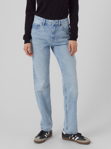 Regular Jeans 'Hailey' de la VERO MODA pe albastru: față