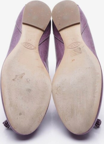 Tod's Flats & Loafers in 41 in Purple