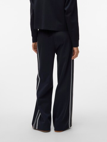 VERO MODA Loose fit Trousers in Blue