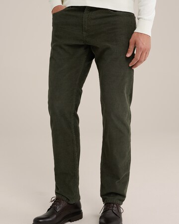 WE Fashion Regular Jeans in Grün: Vorderseite