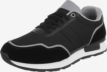CoolWalk Sneakers in Black: front