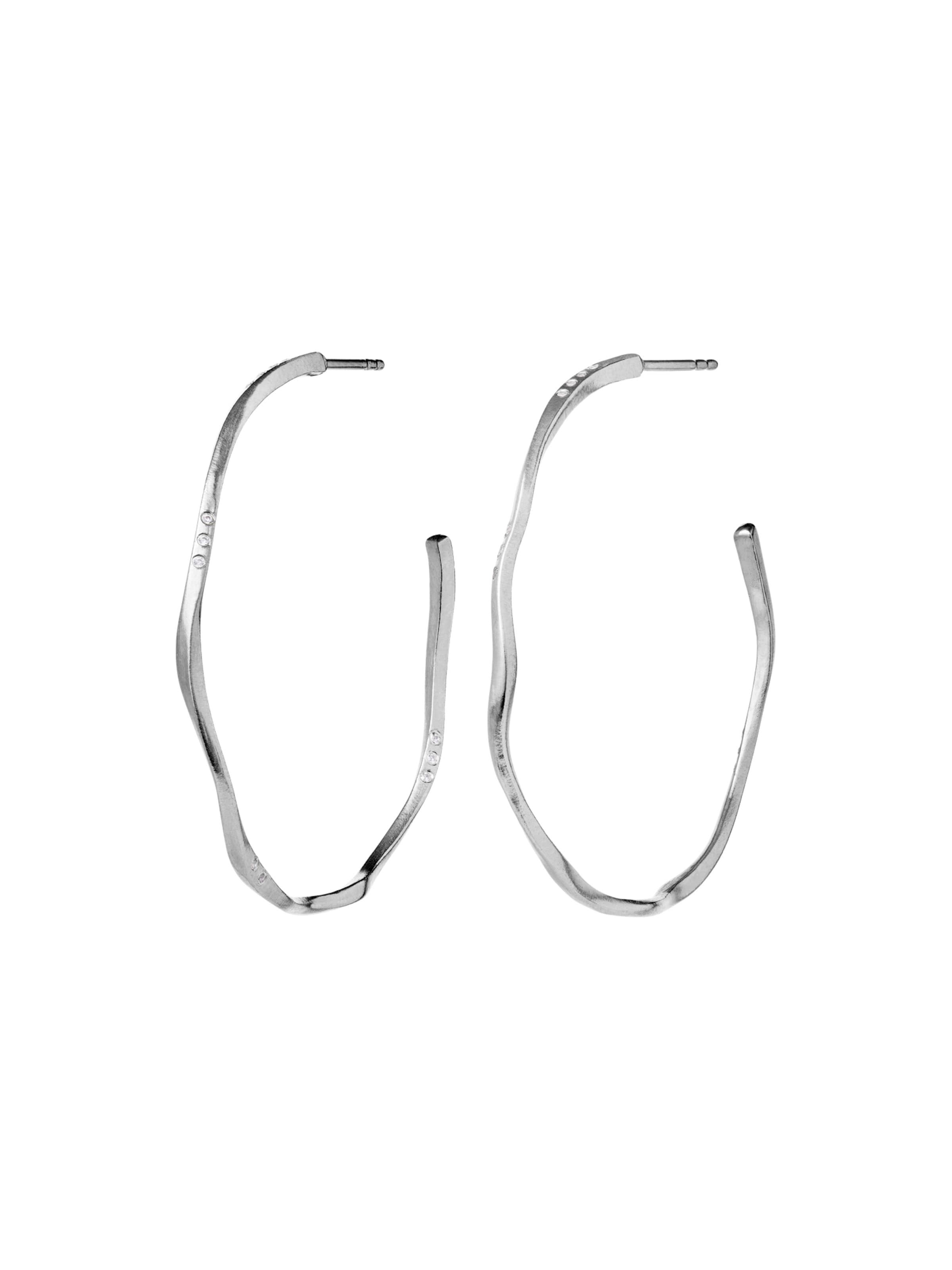 Orecchini 'Echo Grande' di Maanesten in argento: frontale