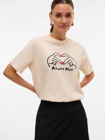 T-shirt 'VALERIE CATY' VERO MODA en beige : devant
