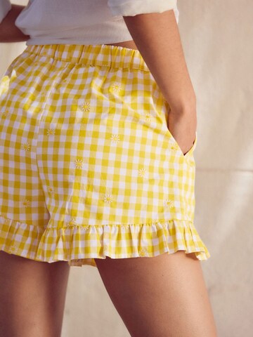 regular Pantaloni di Next in giallo