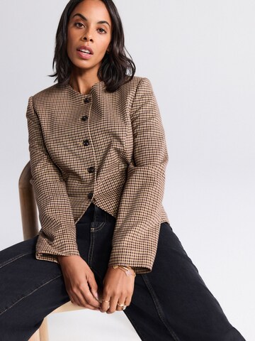 Next Blazer in Braun