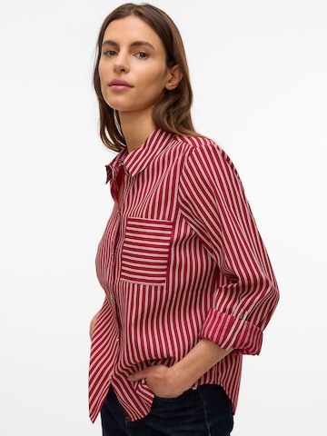 Bluză 'VMFANNIE' de la VERO MODA pe roșu