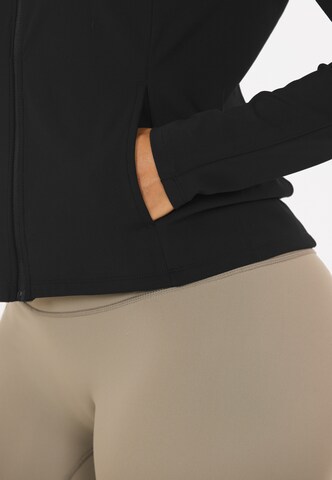 Athlecia Sportjacke 'Emarri' in Schwarz