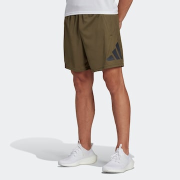 ADIDAS PERFORMANCE Regularen Športne hlače 'Essentials' | zelena barva: sprednja stran