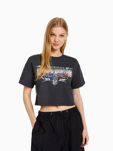 Bershka T-Shirt in Grau: predná strana