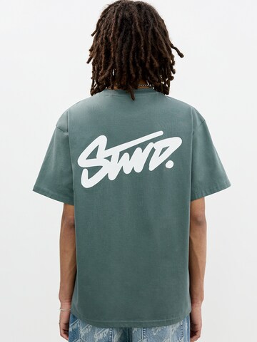 Fit confort T-Shirt 'STWD' Pull&Bear en vert : devant