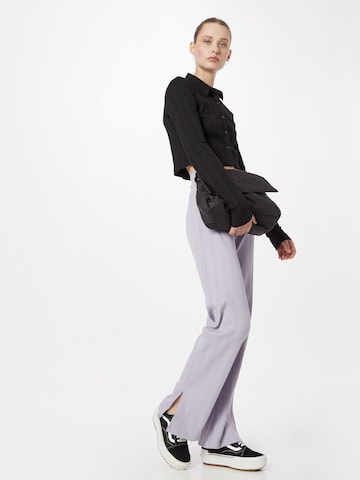 Calvin Klein Jeans Ohlapna forma Hlače | vijolična barva