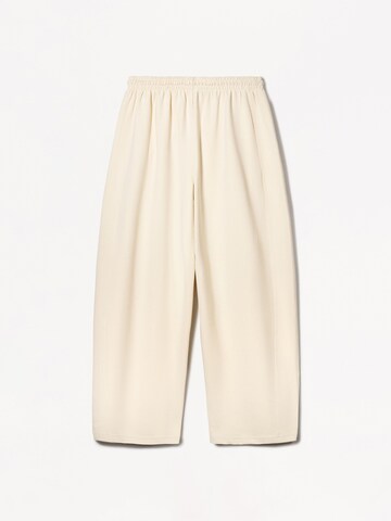 Bershka Baggy Byxa i beige