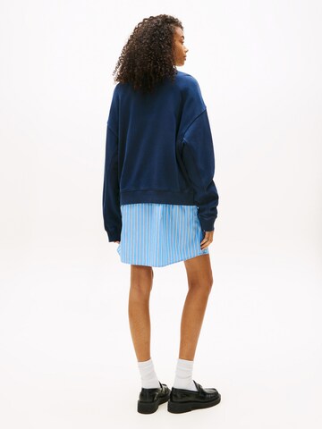 Tommy Jeans Свитшот в Синий