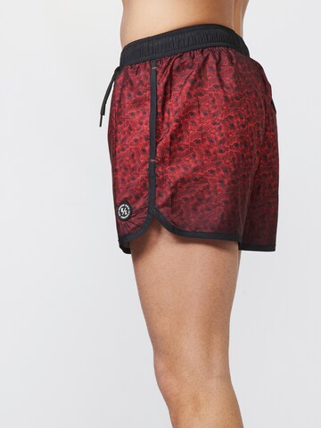 KOROSHI Badeshorts in Rot