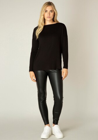 BASE LEVEL Shirt 'Yessi' in Schwarz